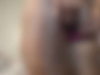 Bella's Live Sex Cam Show