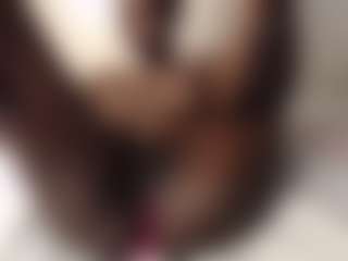 Bella's Live Sex Cam Show