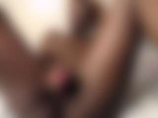 Bella's Live Sex Cam Show