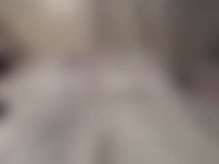 Bella's Live Sex Cam Show
