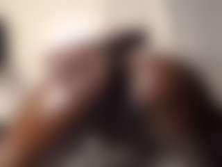 Bella's Live Sex Cam Show