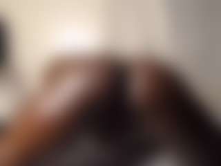 Bella's Live Sex Cam Show