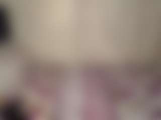 Bella's Live Sex Cam Show