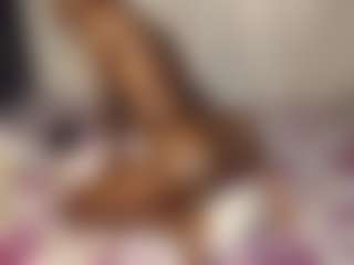 Bella's Live Sex Cam Show