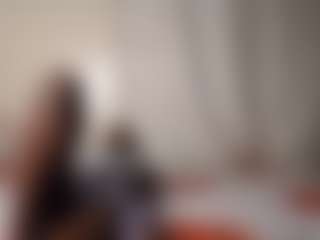 Bella's Live Sex Cam Show