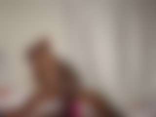 Bella's Live Sex Cam Show