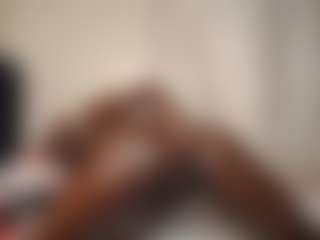 Bella's Live Sex Cam Show