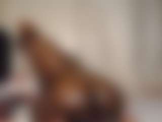 Bella's Live Sex Cam Show
