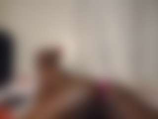 Bella's Live Sex Cam Show