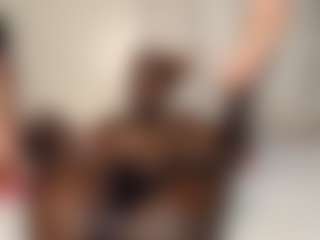 Bella's Live Sex Cam Show