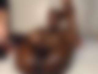 Bella's Live Sex Cam Show