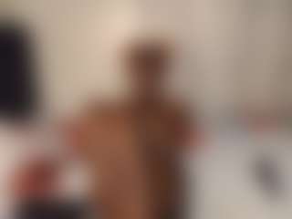 Bella's Live Sex Cam Show