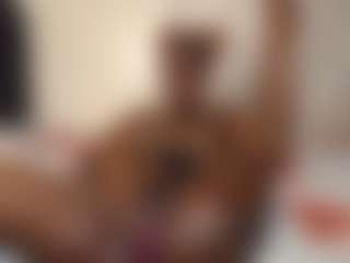 Live cam show with Bella - Ebony Big Tits on CamwithHer