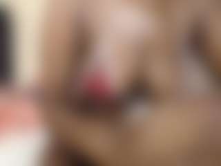 Bella's Live Sex Cam Show