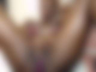 Bella's Live Sex Cam Show