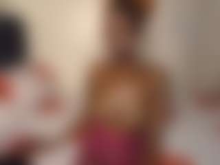 Bella's Live Sex Cam Show