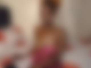 Bella's Live Sex Cam Show