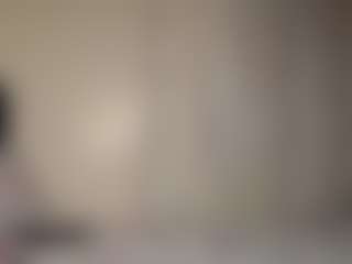 Bella's Live Sex Cam Show
