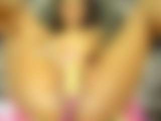 Live cam show with kaitllyn-queen - Horny on Camsoda