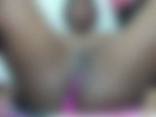 Live cam show with kaitllyn-queen - Horny on AdultVida.com