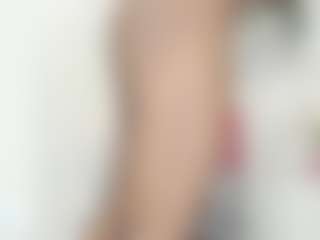 Live cam show with kaitllyn-queen - Nipple Piercings on Livezox
