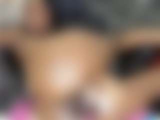 Live cam show with kaitllyn-queen - Public Ebony on Milfs Live