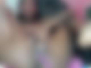 Live cam show with kaitllyn-queen - Public Ebony on livesuperchat.net
