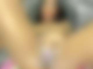 Live cam show with kaitllyn-queen - Striptease on Milfs Live