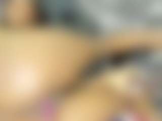 Live cam show with kaitllyn-queen - Striptease on Milfs Live