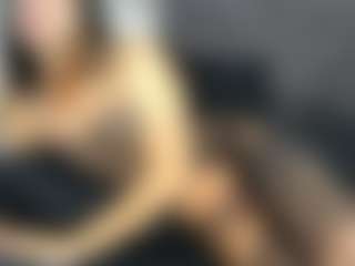 Live cam show with ArianaSalazar - Tease on Uber Horny