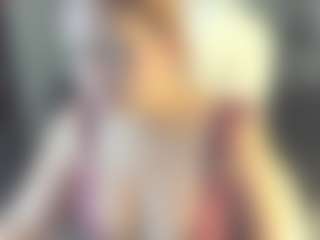 Live cam show with Milf Victoria - Blonde Hair on Fapmatic.com