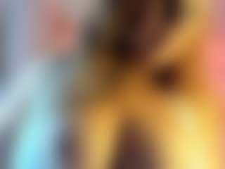 Live cam show with Milf Victoria - Middle Aged on TeamSkeetLive