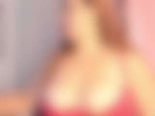 Live cam show with Milf Victoria - Hairy Pussy MILF on livesuperchat.net