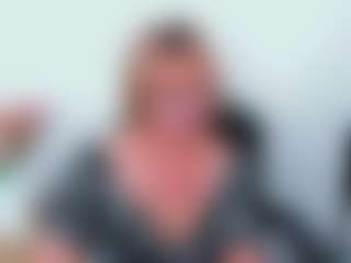 MarieDesire MILF webcam performer live streaming