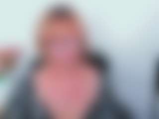 Live cam show with MarieDesire - Normal on Dolls Live