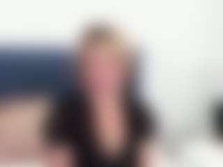MarieDesire's Live Sex Cam Show