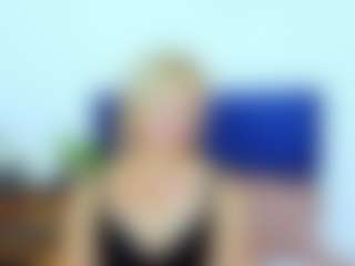 Live cam show with MarieDesire - Granny Blonde Hair on livesuperchat.net