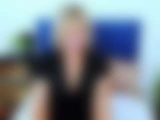 Live cam show with MarieDesire - Upskirt on Camsoda