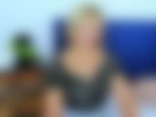 Live cam show with MarieDesire - Role Play on live18s.com