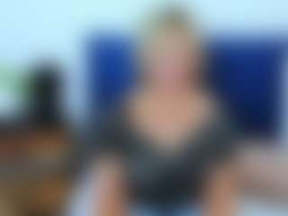 Live cam show with MarieDesire - Average on SxyPornLive