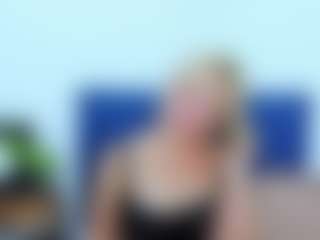 Live cam show with MarieDesire - Blonde Hair Middle Aged on Camsoda
