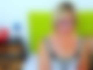 Live cam show with MarieDesire - Granny on xplaylive.com