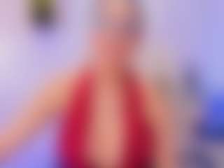 Live cam show with Zuzana21 - Flash on Camsoda