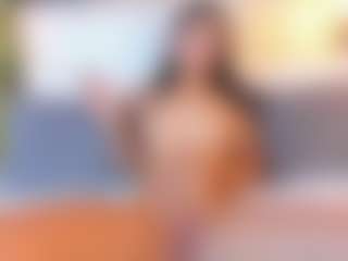 Live cam show with LinaGlam - Skinny on Camsoda