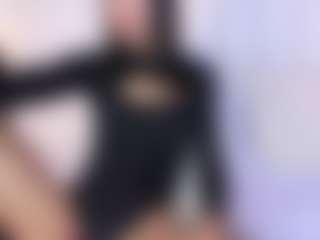 Live cam show with LinaGlam - Nipple Piercings on pussylord.com