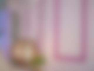 Live cam show with OneLaya - Cute on Milfs Live