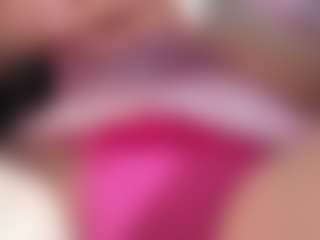 Live cam show with Piper - Brown Eyes on Streamer API