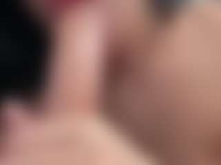 Live cam show with Piper - Fingers on AdultVida.com
