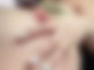 Live cam show with Piper - Fingers on SpunkLive