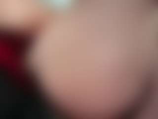 Live cam show with Piper - Natural on TeamSkeetLive